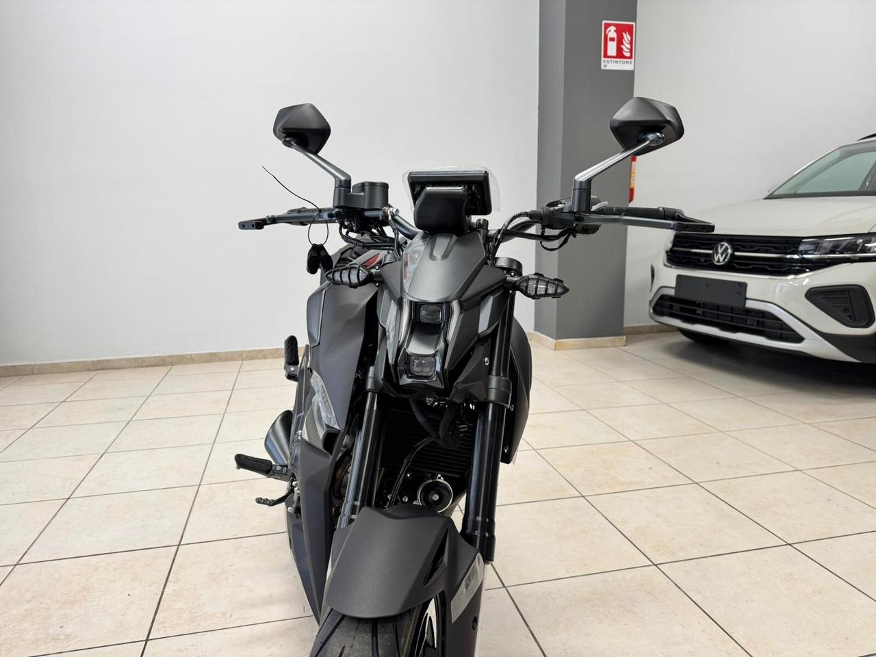 Zontes ZT 125 U total black