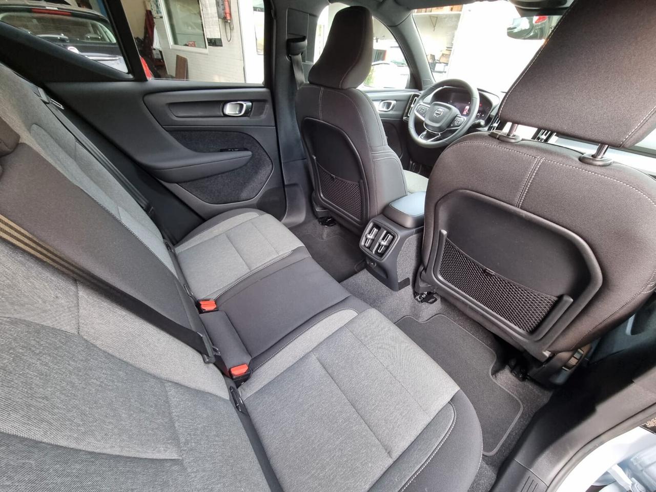 Volvo XC40 B3 automatico Plus Black Edition
