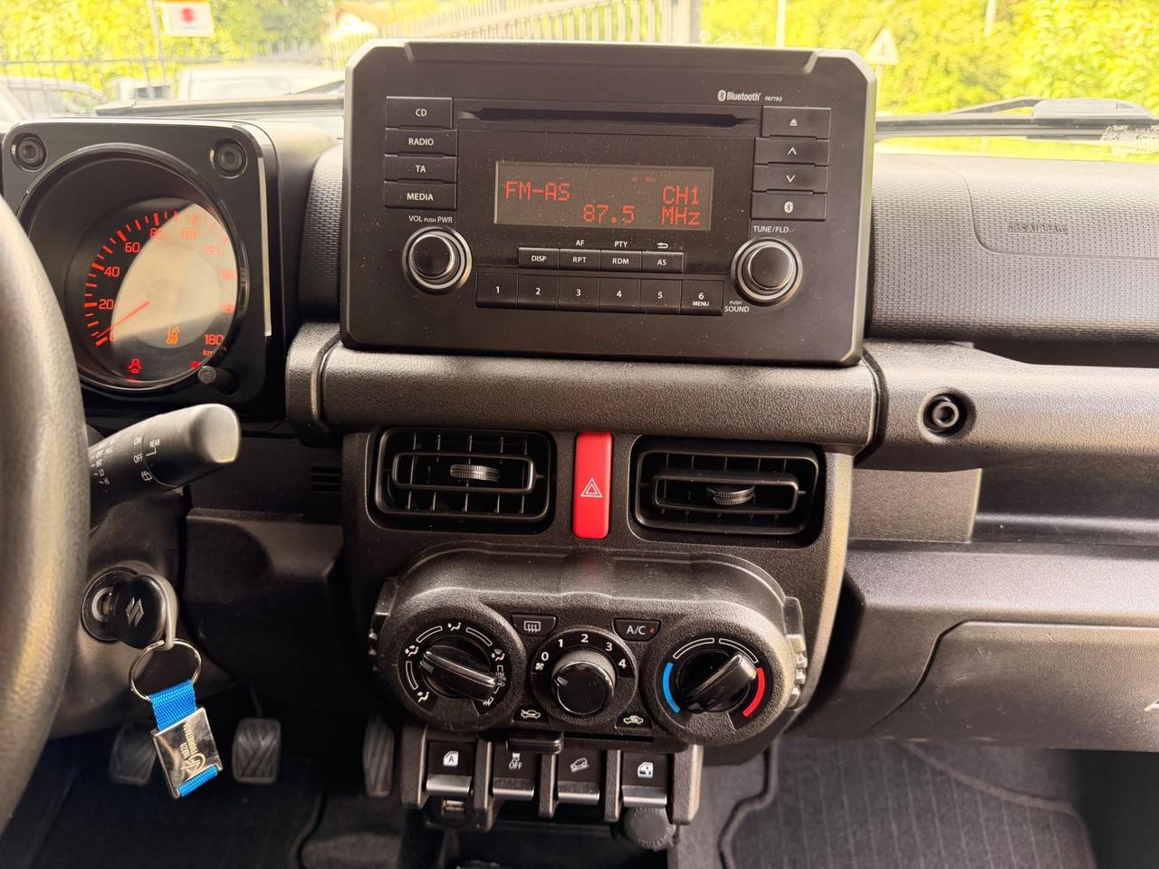 Suzuki Jimny 1.5 5MT PRO (N1)