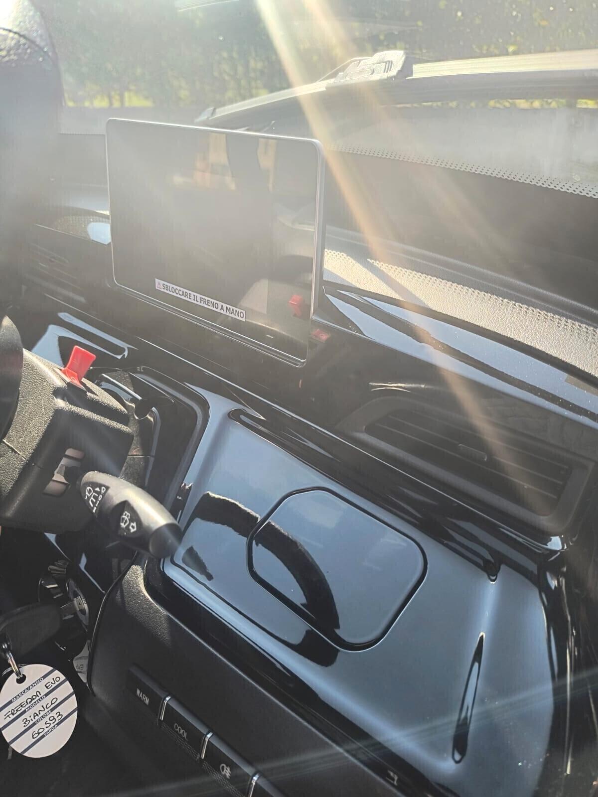FREEDOM EVO mini auto anziani o disabili SENZA PATENTE