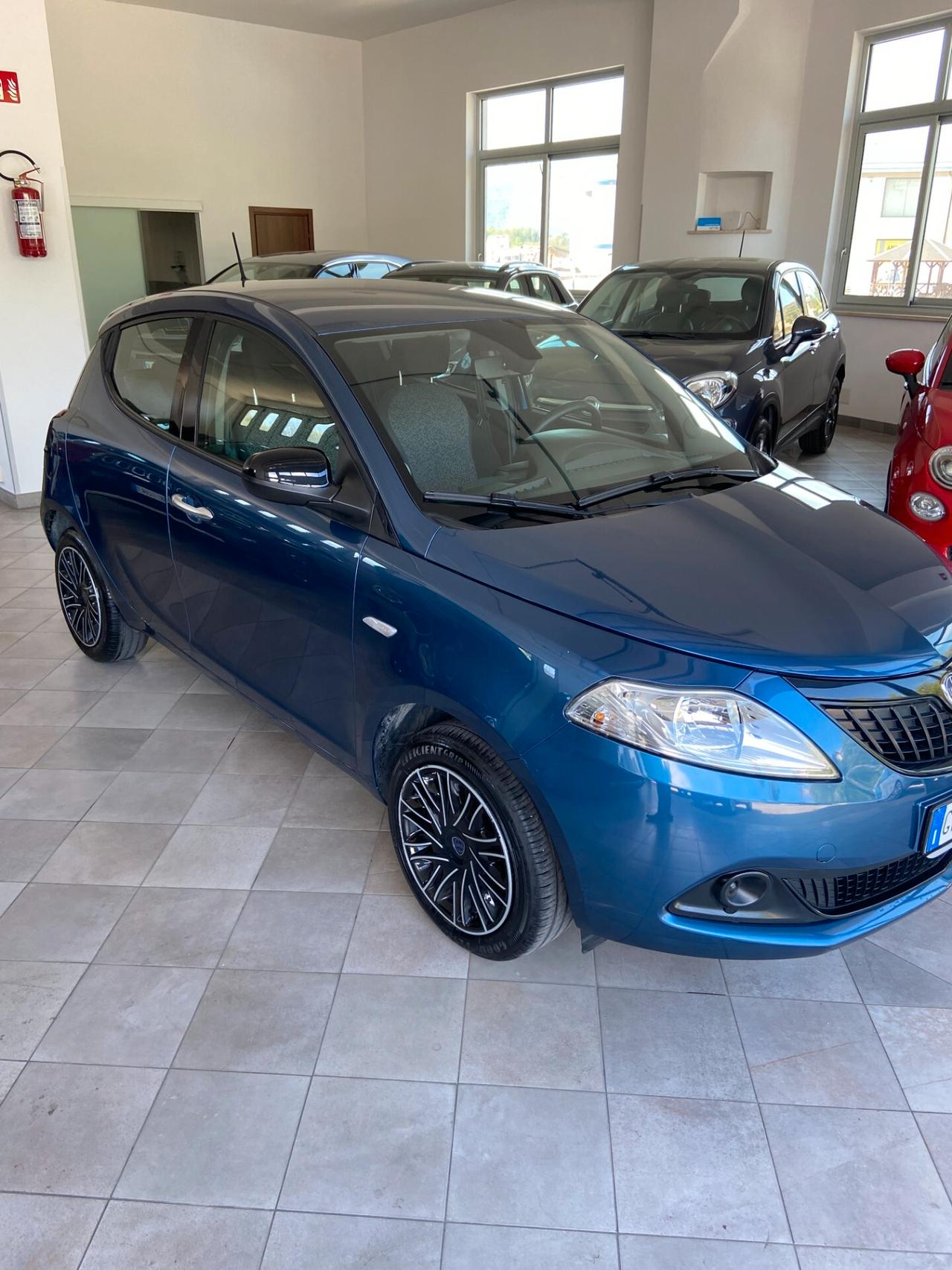 Lancia Ypsilon 1.0 FireFly 5 porte S&S Hybrid UnYca