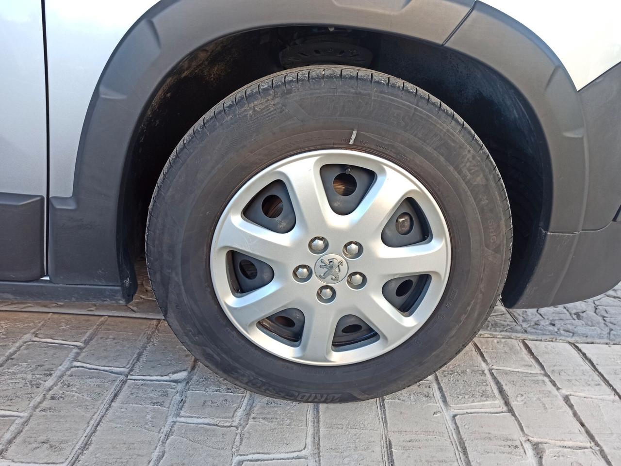 Peugeot Rifter BlueHDi 100 Active Standard