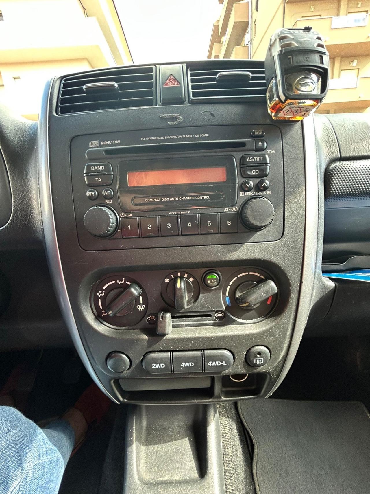 Suzuki Jimny 1.5 DDiS cat 4WD JLX