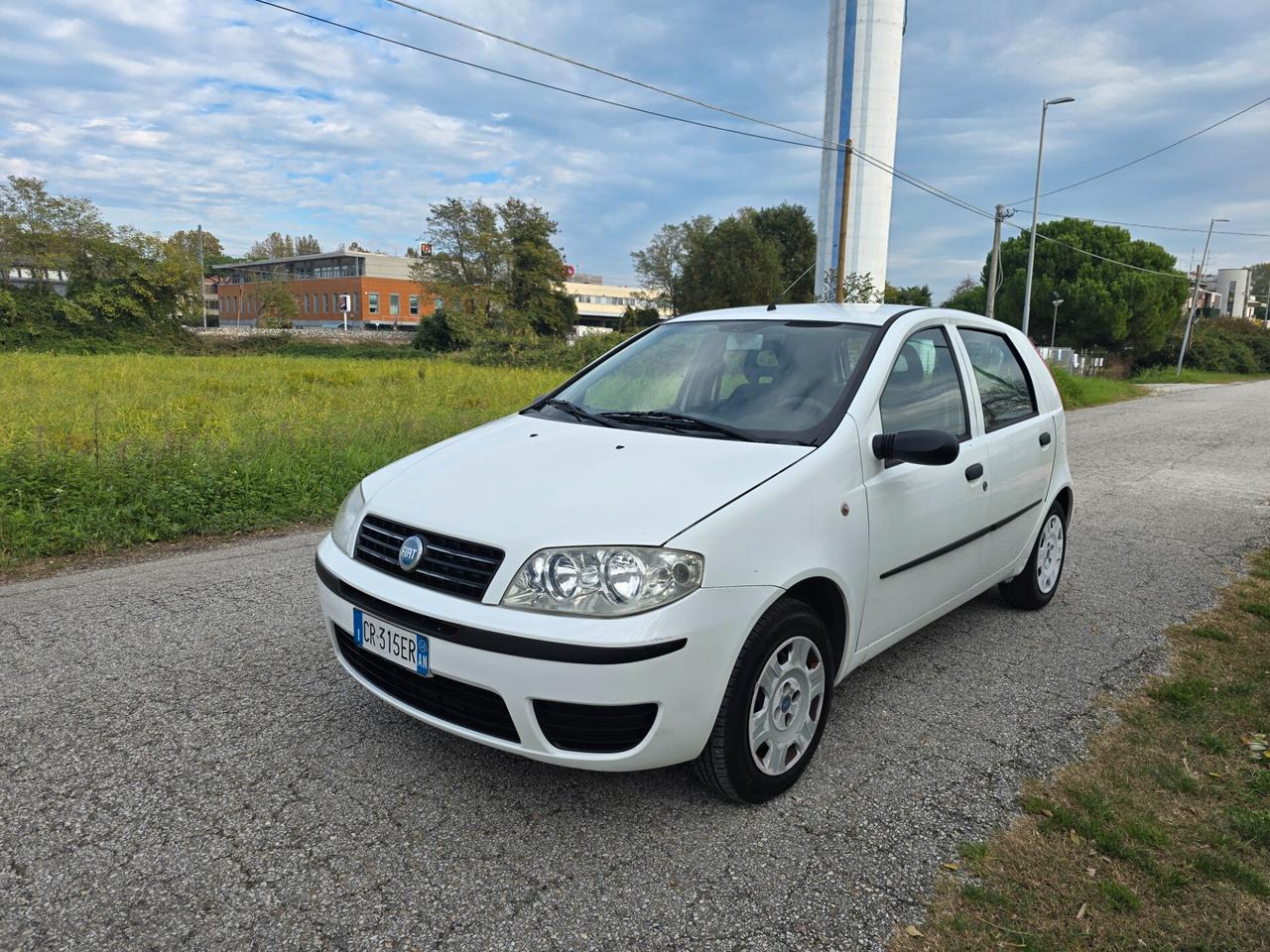 FIAT PUNTO 1.2 BENZINA- GARANZIA- NEOPATENTATI
