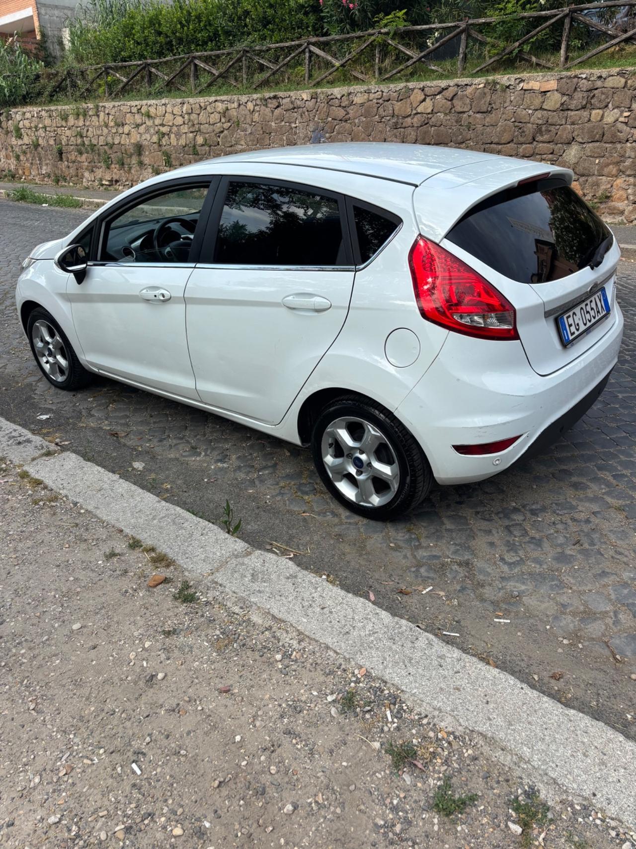Ford Fiesta 1.2 82 CV 5 porte Titanium