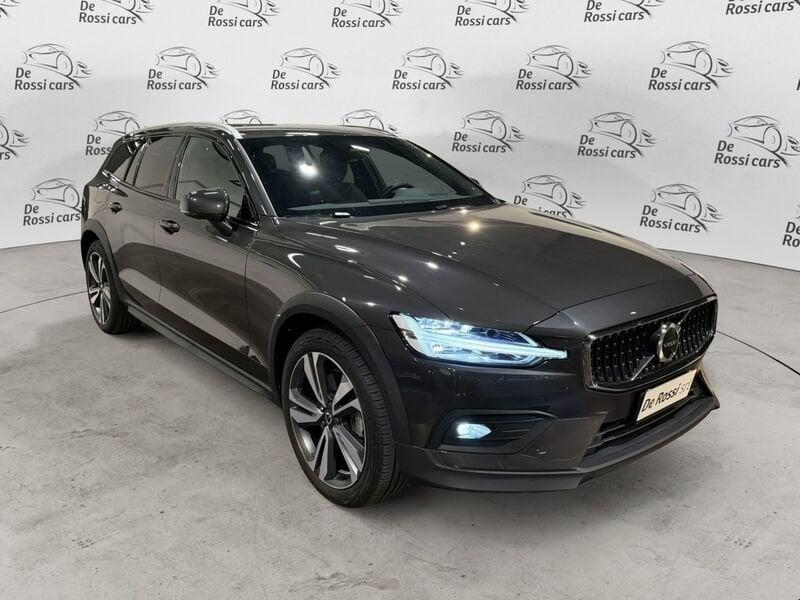 Volvo V60 Cross Country V60 Cross Country B4 (d) AWD automatico