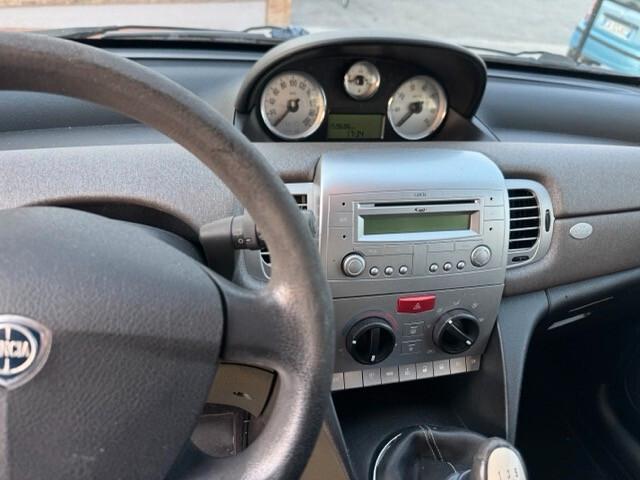 Lancia Ypsilon 1.2 Argento