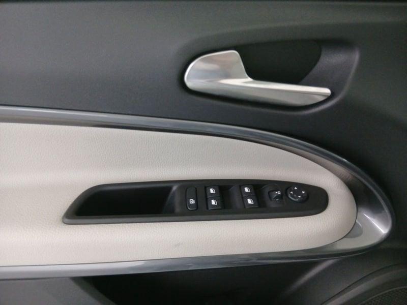 FIAT 600 1.2 hybrid La Prima 110cv auto
