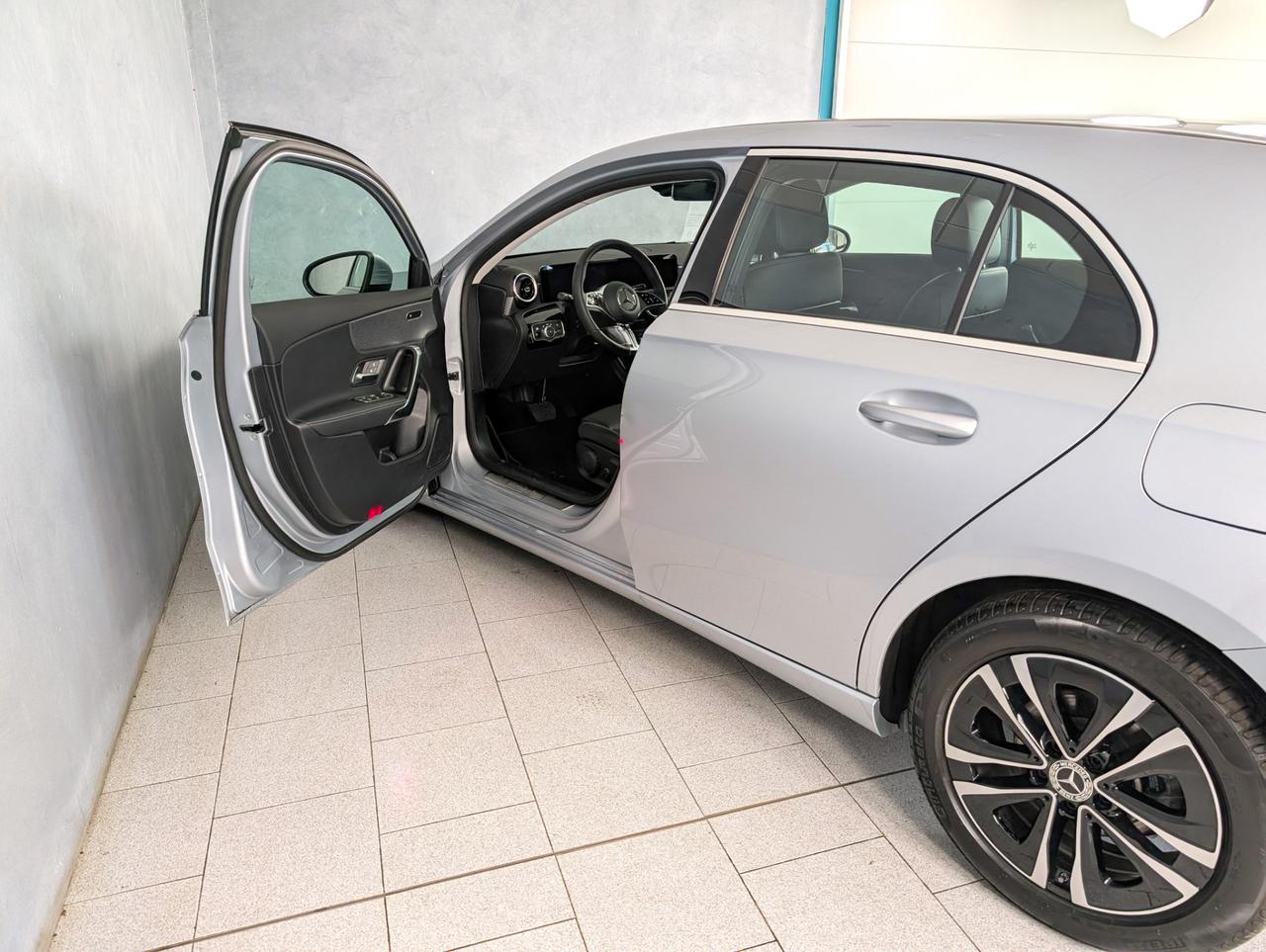 Mercedes-Benz A 180 180 Automatic Progressive Advanced