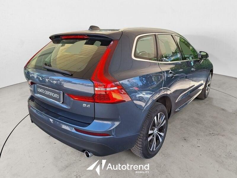 Volvo XC60 B4 197+14 CV Automatica Mild Hybrid NAVI LED Momentum Pro