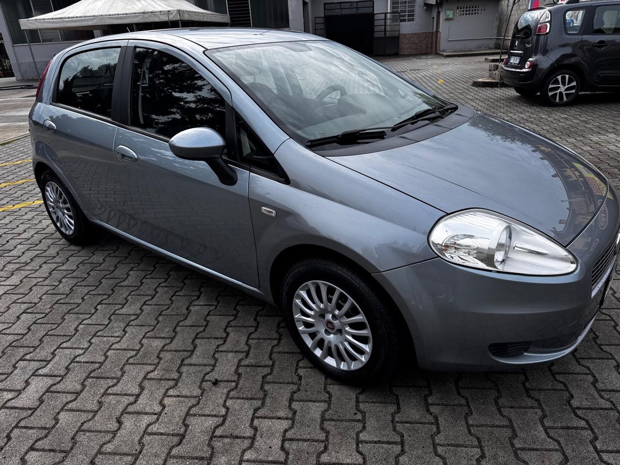 Fiat Grande Punto 1.2 5 porte Dynamic neopatentati