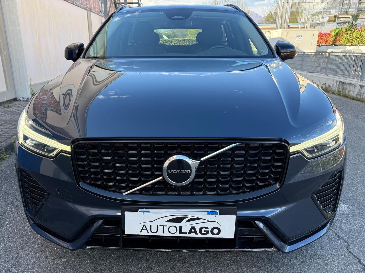 Volvo XC 60 XC60 B4 (d) automatico Plus Dark 2022