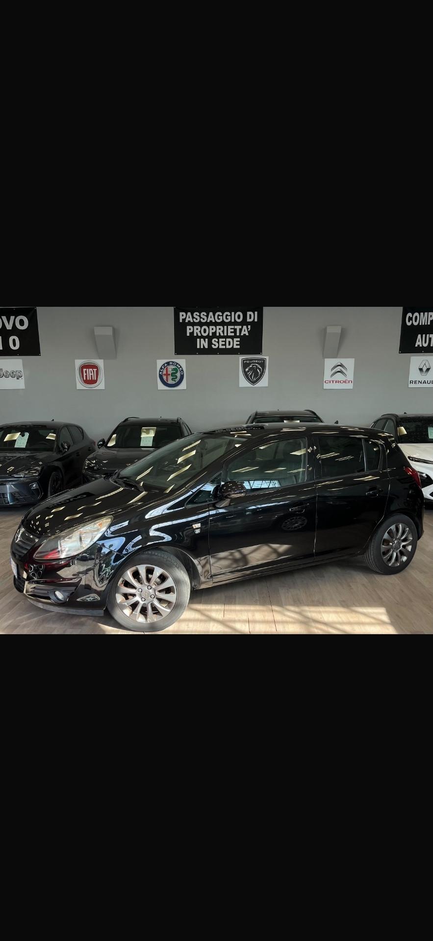 Opel Corsa 1.2 5 porte Cosmo