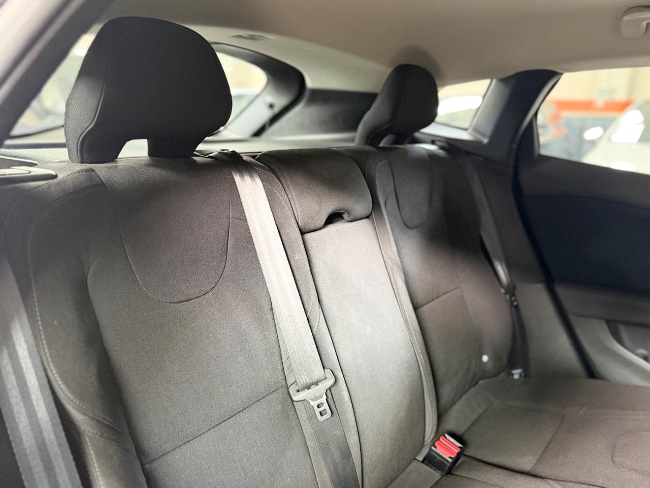Volvo V40 D2 1.6 Powershift Kinetic NEOPATENTATI
