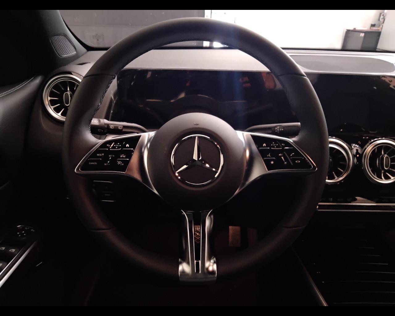 Mercedes-Benz EQB EQB 250+
