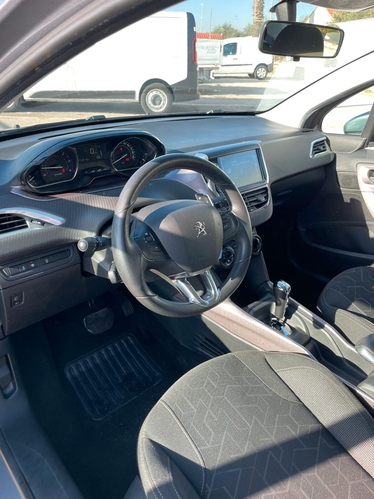 PEUGEOT 2008 BlueHDi 100 S&S Allure