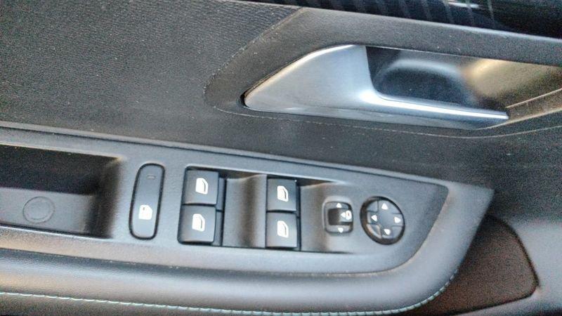 Peugeot 208 208 motore elettrico 136 CV 5 porte Allure