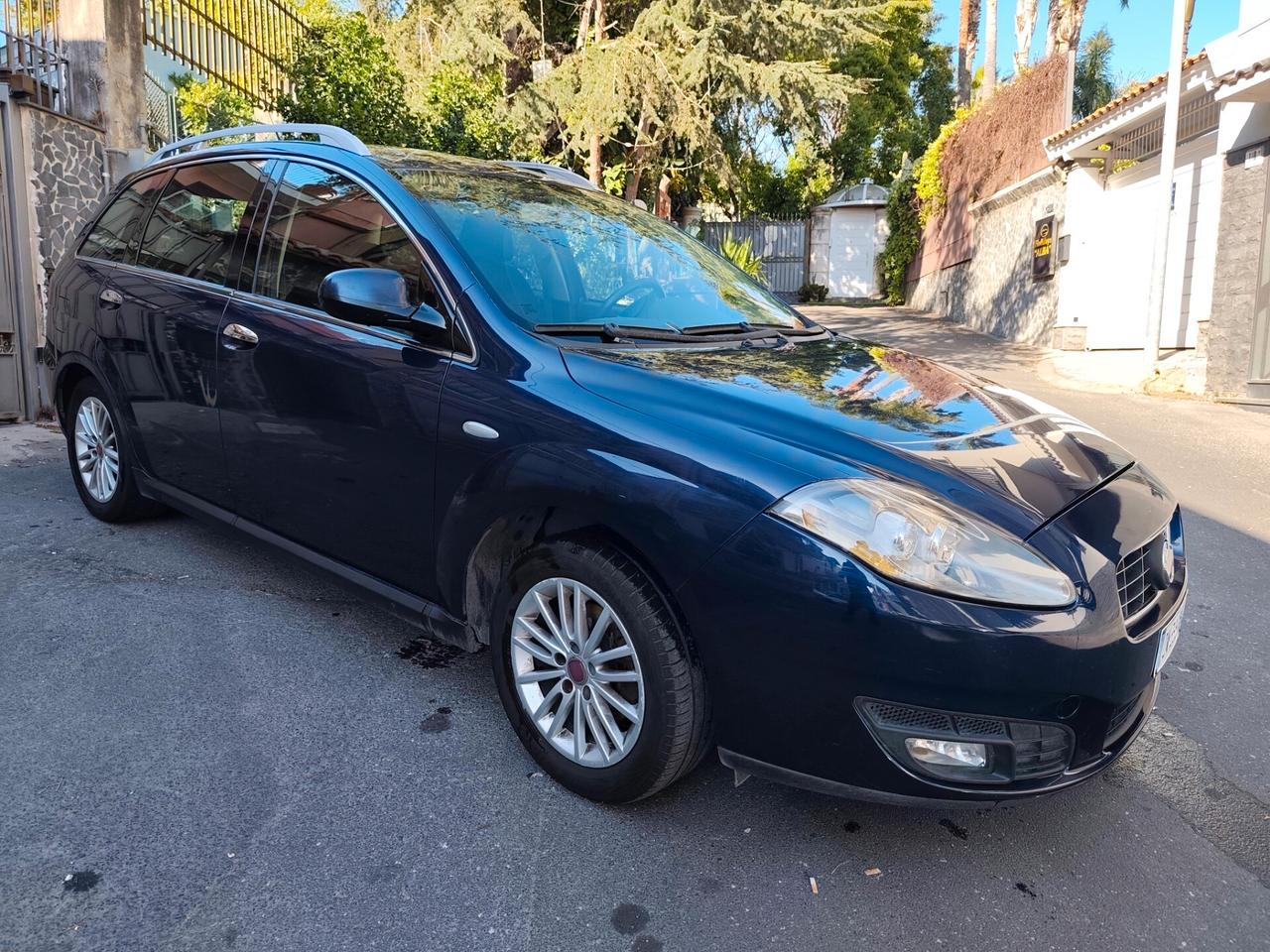 Fiat Croma 1.9 Multijet Emotion Leggi