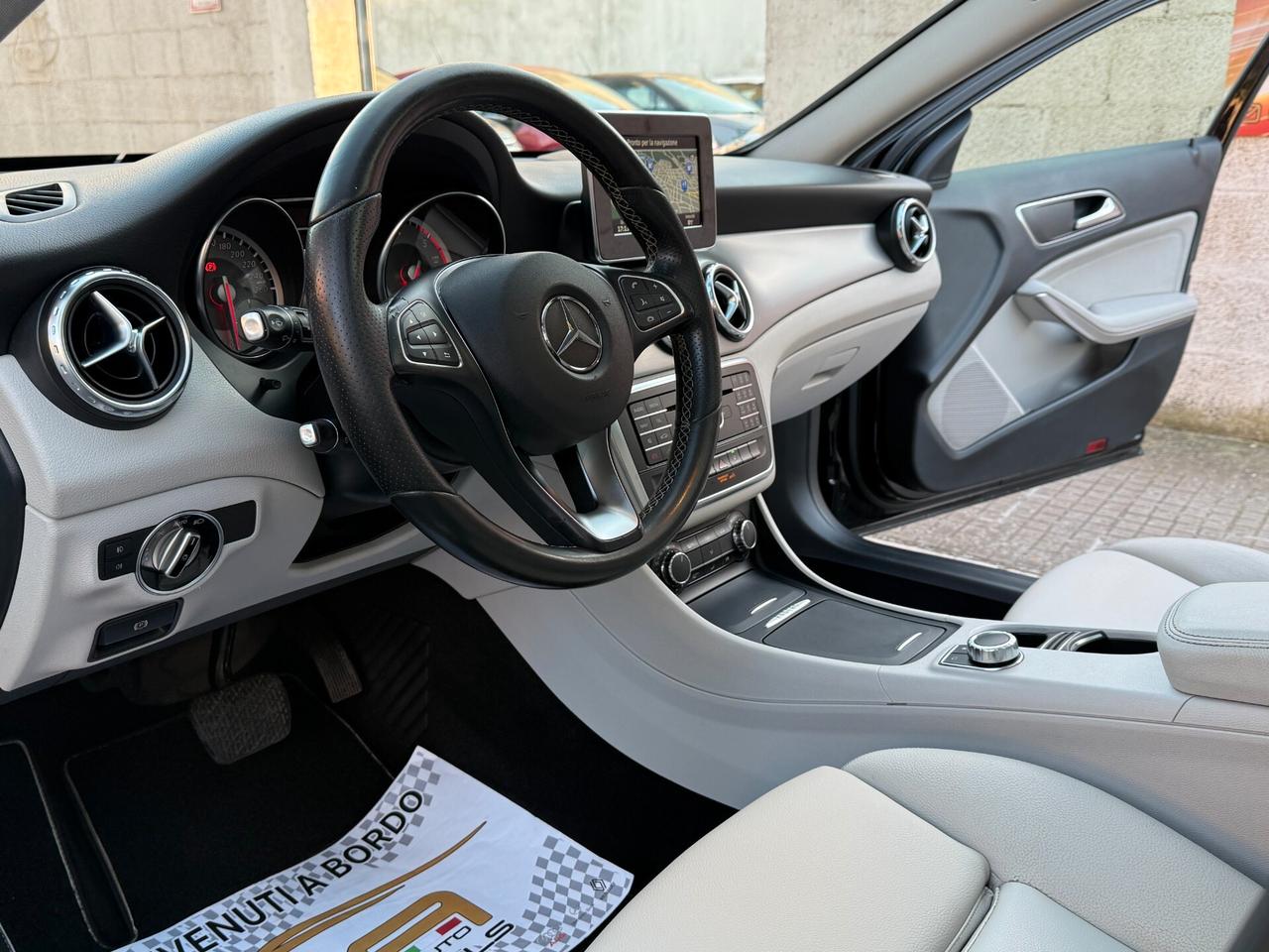 Mercedes GLA 200 d Autom Enduro *TETTO - 2016