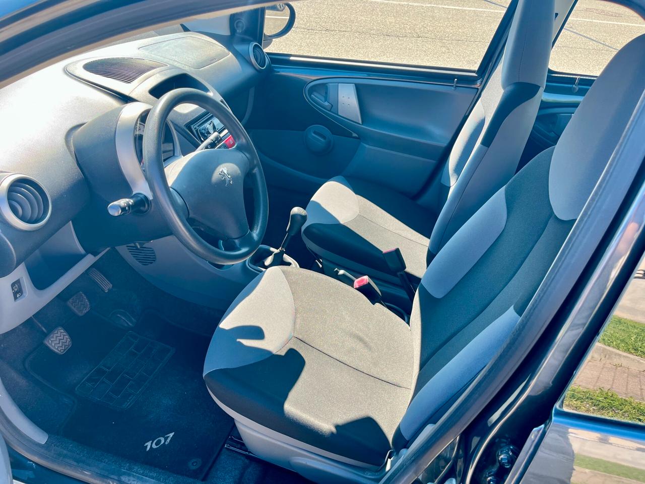 Peugeot 107 5porte - 2 anni di garanzia - 60.000km