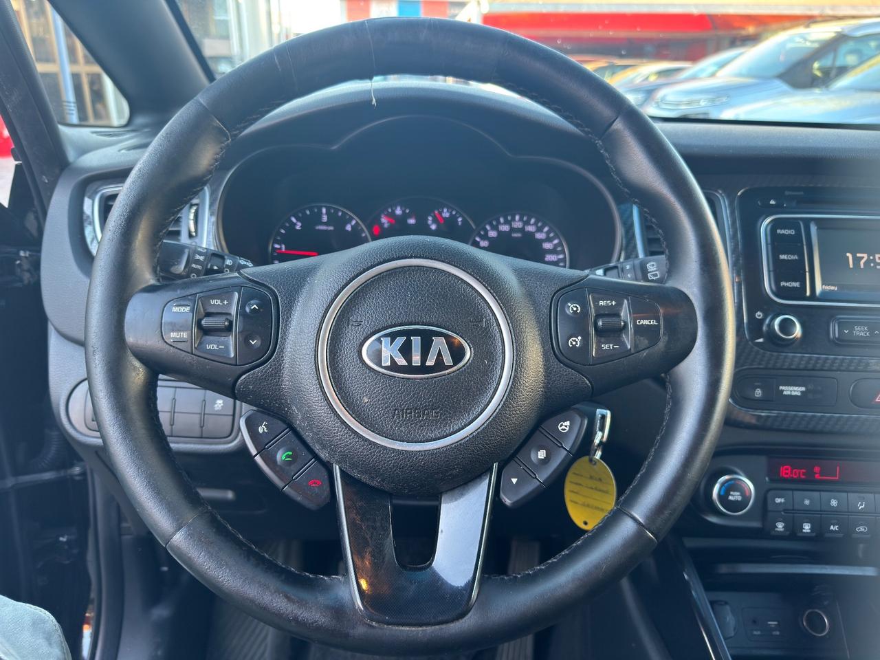 Kia Carens 1.7 CRDi 7 POSTI ADATTA A NEOPATENTATI 115 CV Class