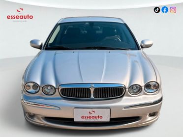Jaguar X-Type 2 litri V6 24V cat