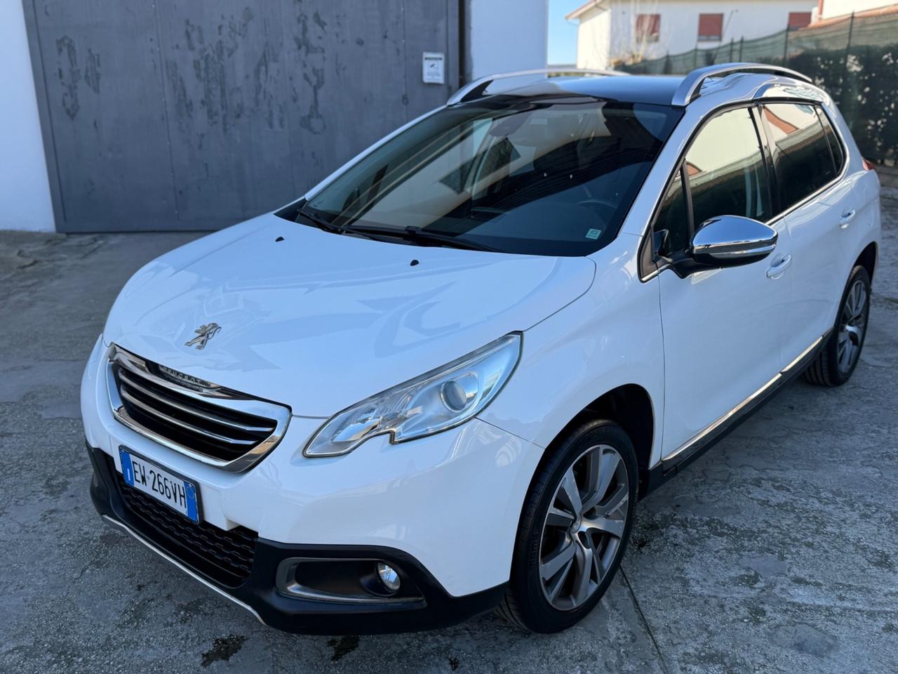 Peugeot 2008 1.6 Benzina FULL OPT 2014 TETTO PANORAMICO