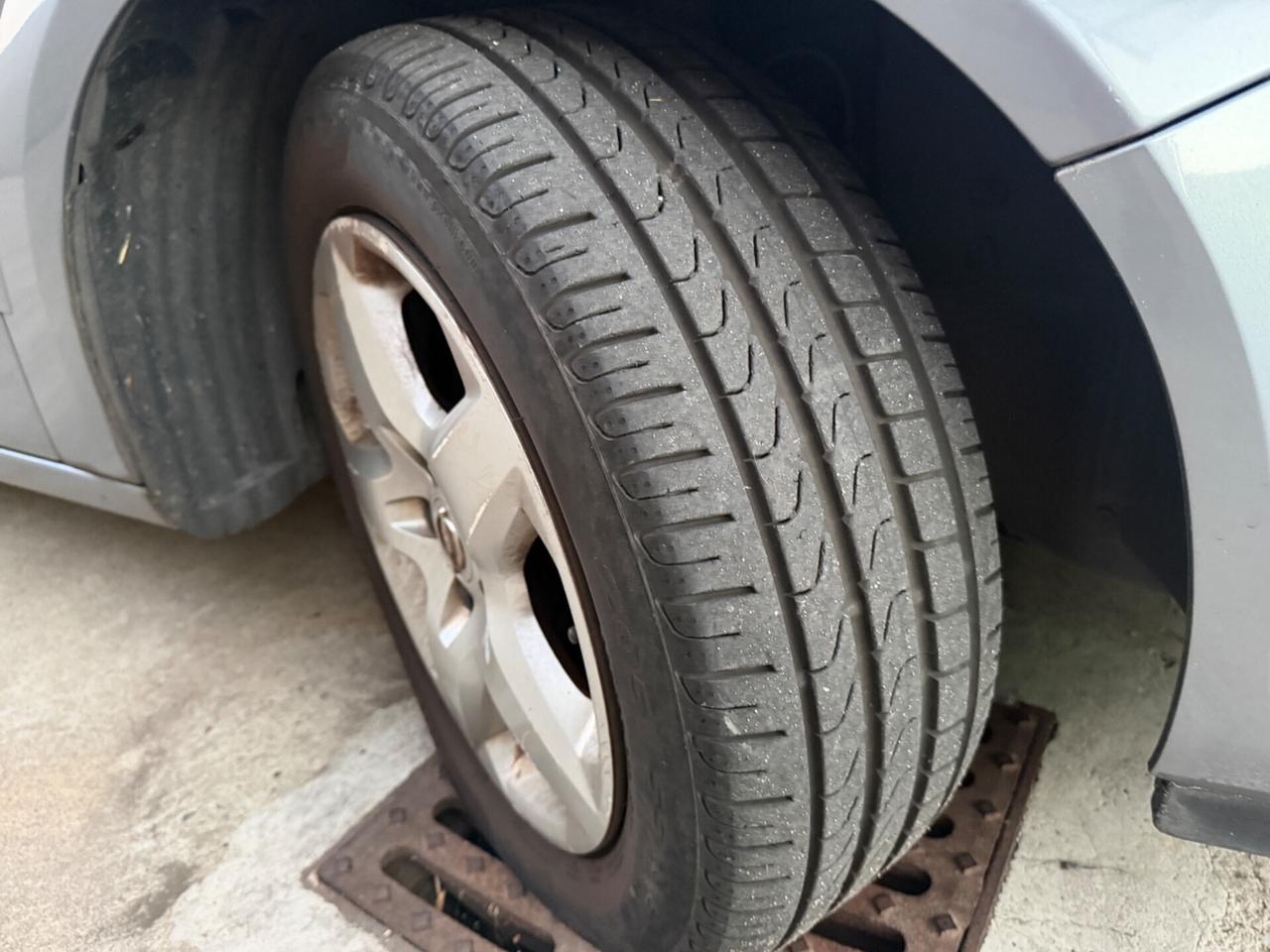 OPEL ASTRA 1.6 BENZINA EURO4 FAMIGLIARE