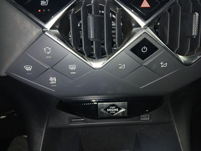 DS DS3 2ª serie BlueHDi 130 aut. Opera