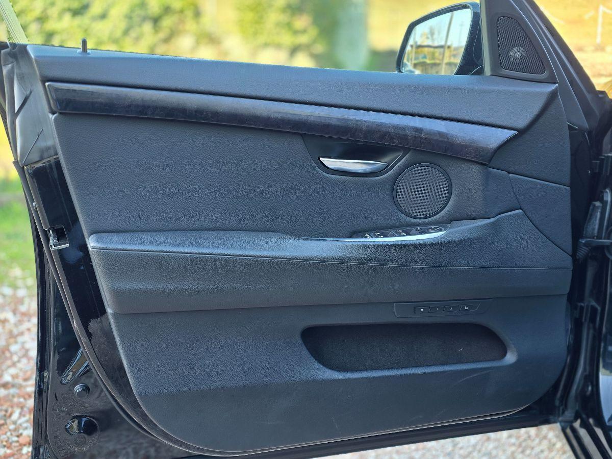 BMW SERIE 5 GT 550i V8 FULL GARANZ FINANZ