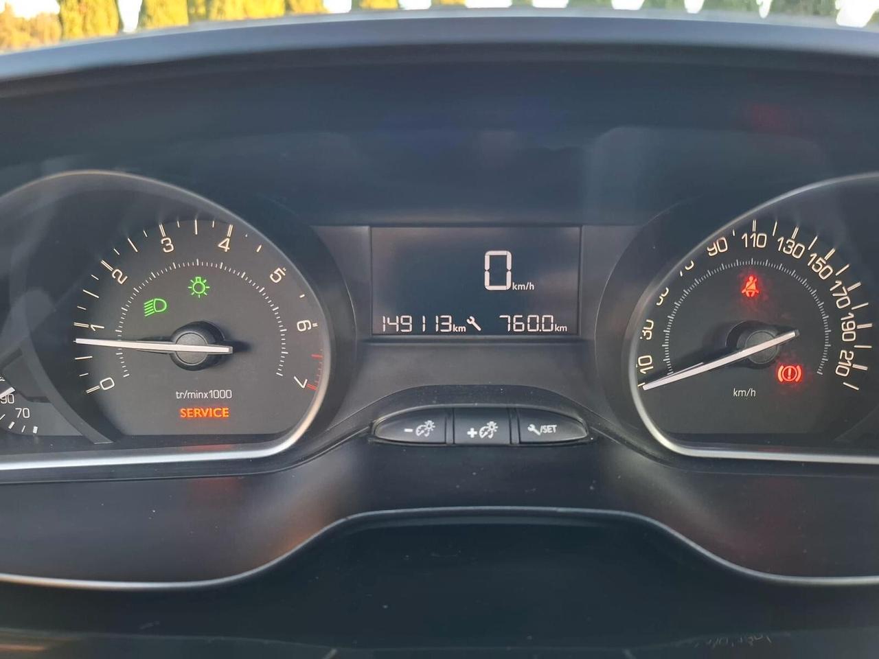 Peugeot 208 PureTech 82 5 porte Allure