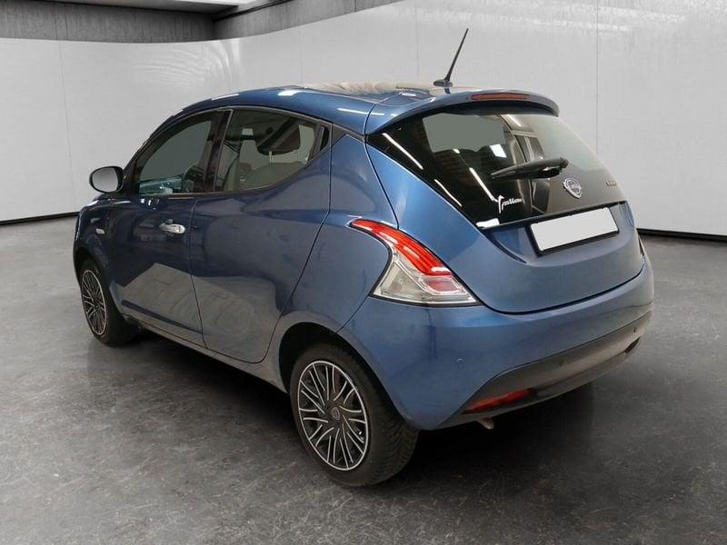 Lancia Ypsilon 1.0 firefly hybrid Silver Plus s&s 70cv