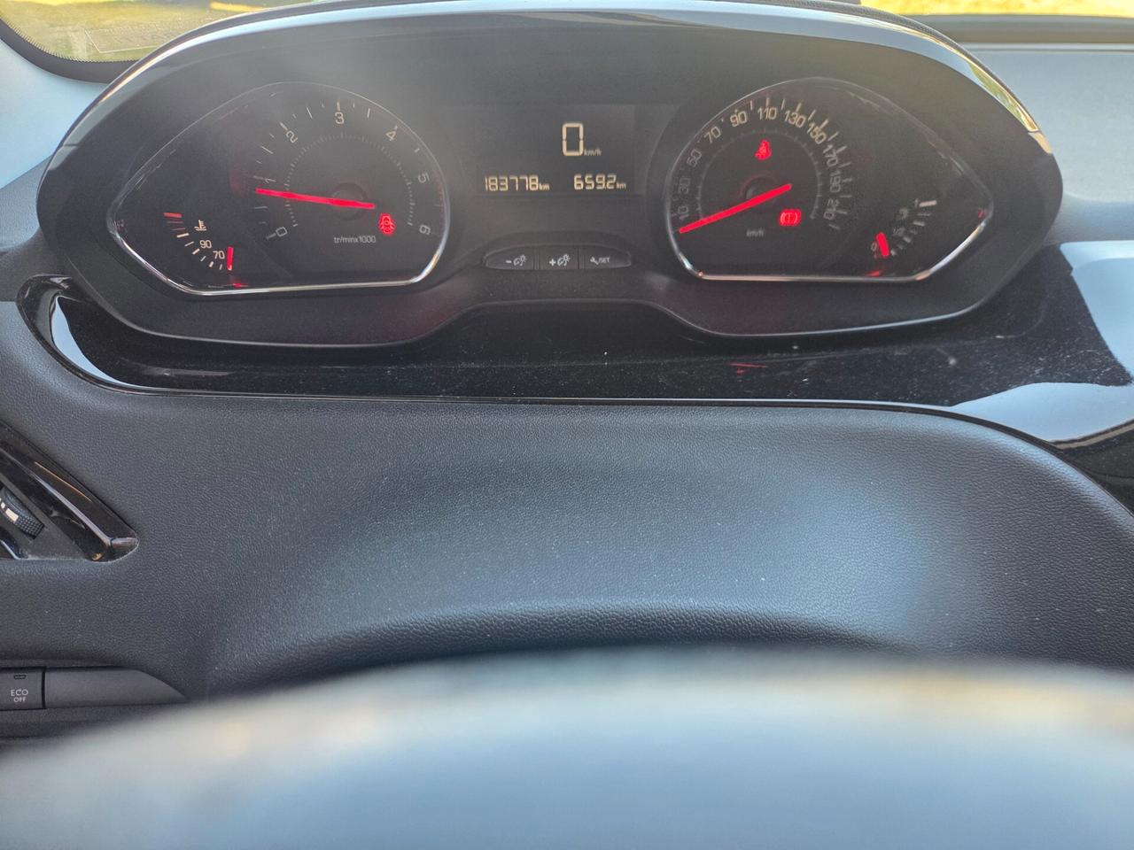 Peugeot 208 1.6 e-HDi 92 CV Stop&Start 3 porte Allure