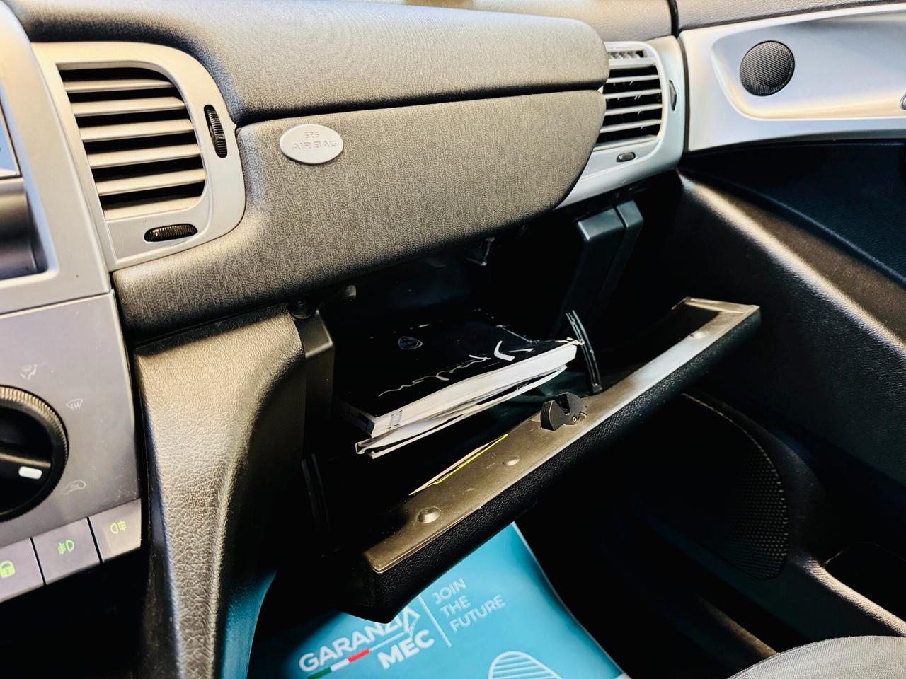 Lancia Ypsilon 3Porte 1.2 69 CV - Distribuzione nuova!