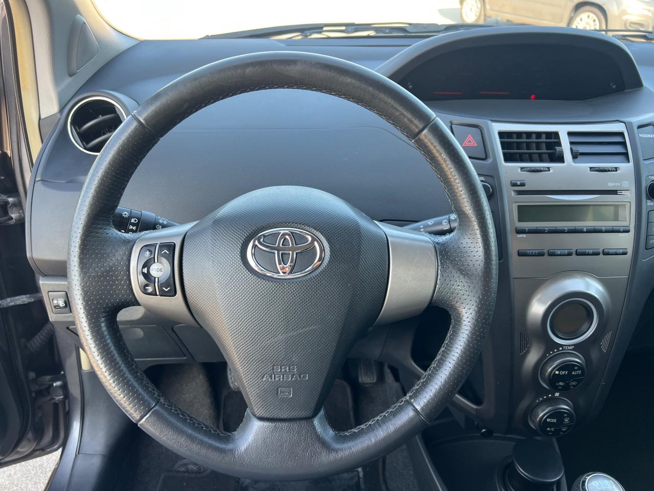 Toyota Yaris 1.3 5 porte Sol