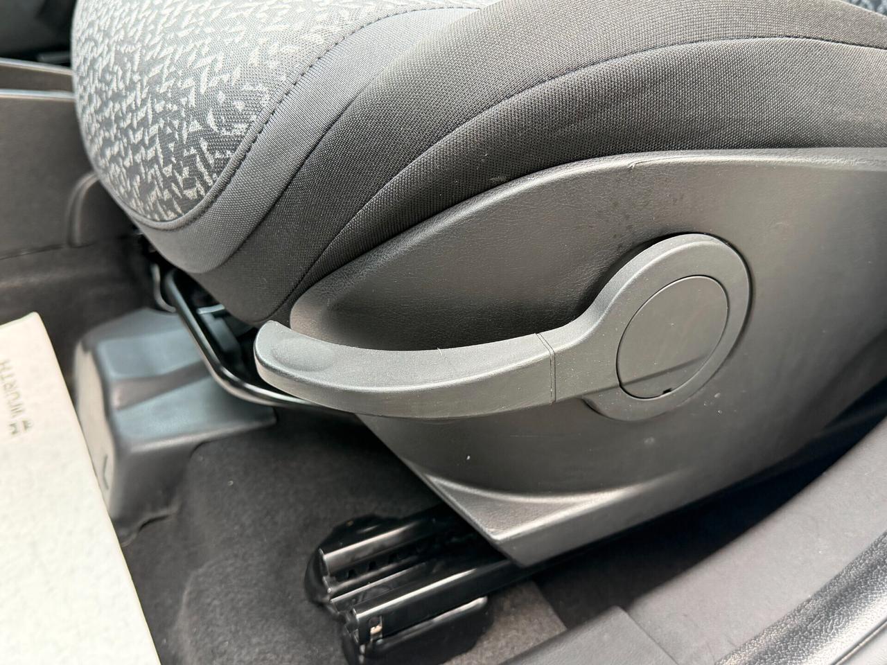 Lancia Ypsilon 1.2 69 cv. ELEFANTINO BLU