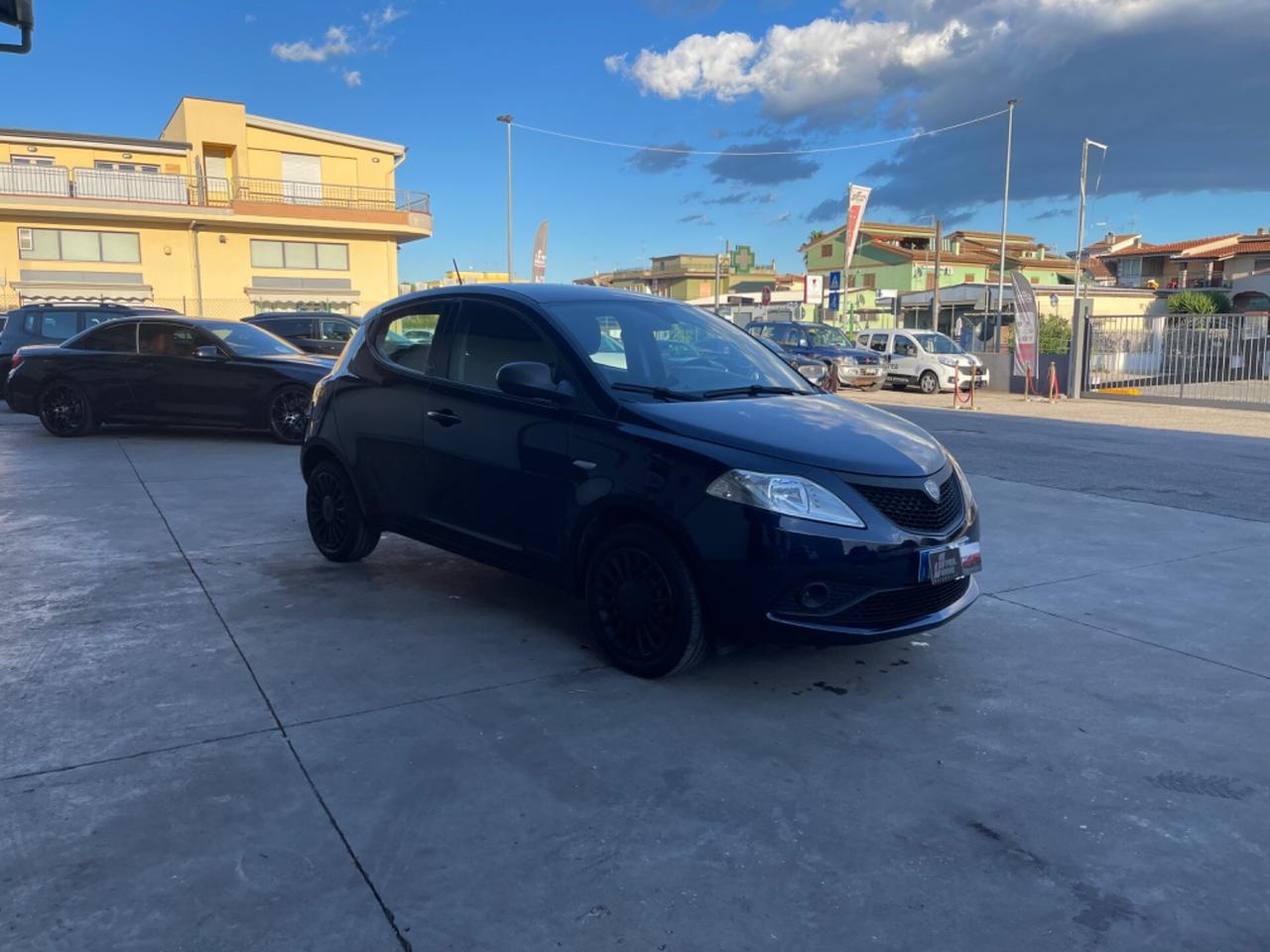 Lancia Ypsilon 1.0 FireFly 5 porte S&S Hybrid Ecochic Gold