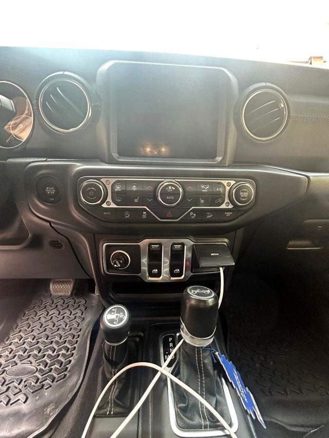 JEEP Wrangler 2.0 Turbo Sahara