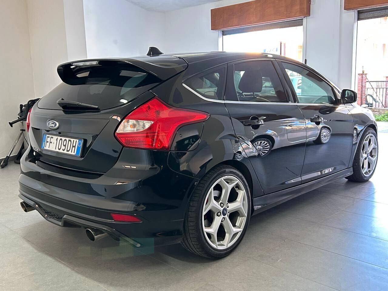 Ford Focus ST PACK - TETTO APRIBILE