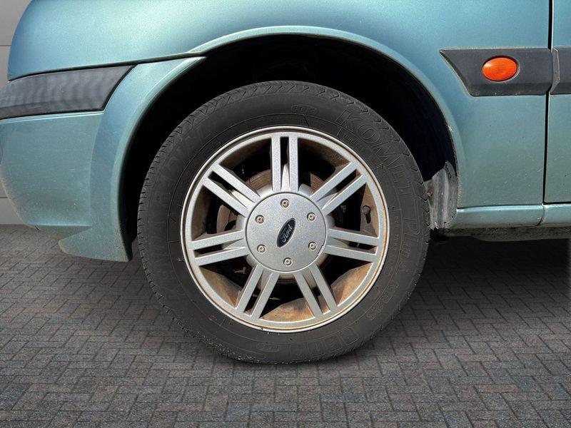 Ford Fiesta 4ª serie 1.2i 16V cat 3 porte Ghia
