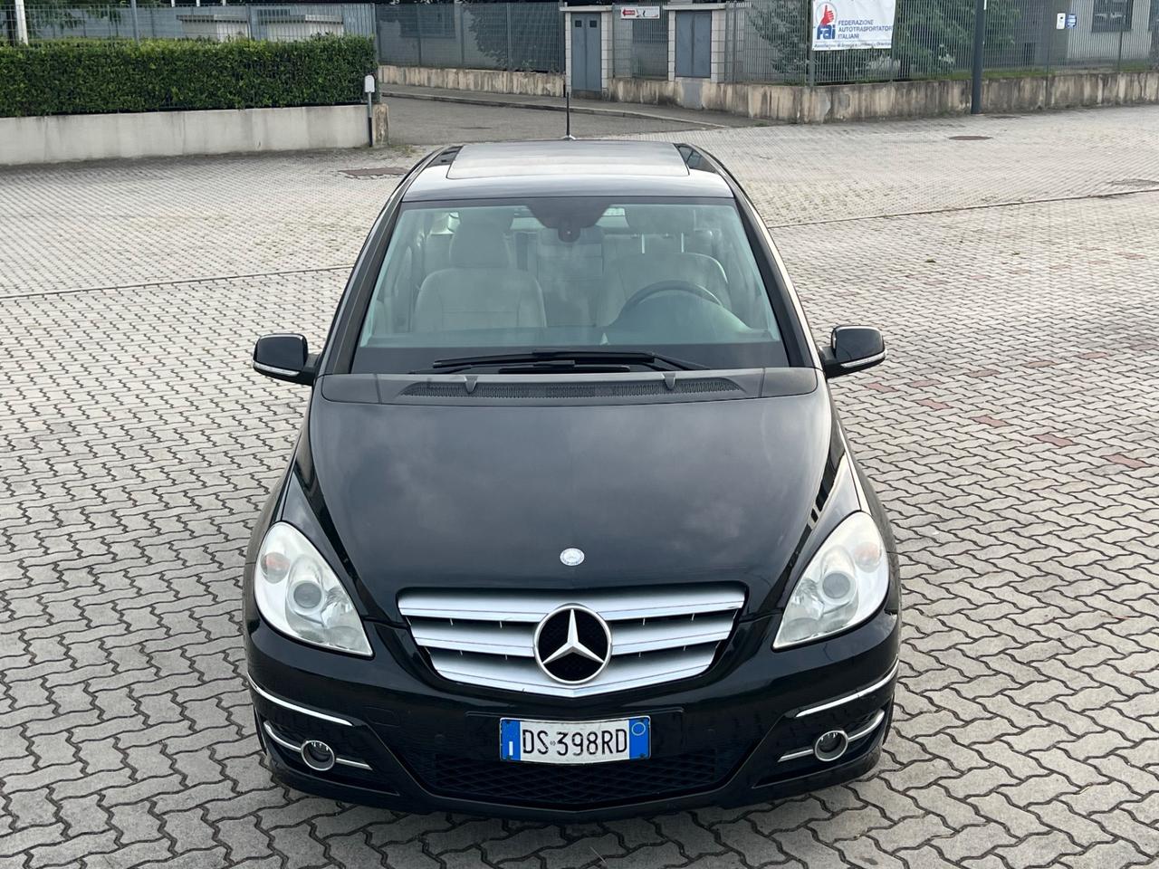 Mercedes-benz B 200 Turbo Sport
