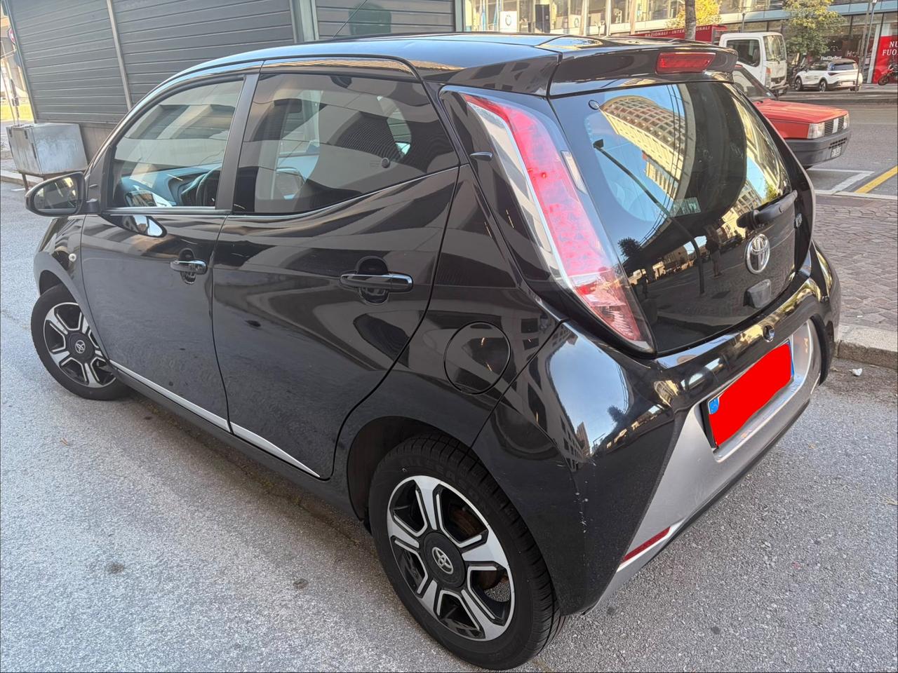 Toyota Aygo 1.0 VVT-i 69 CV 5 porte x-clusiv