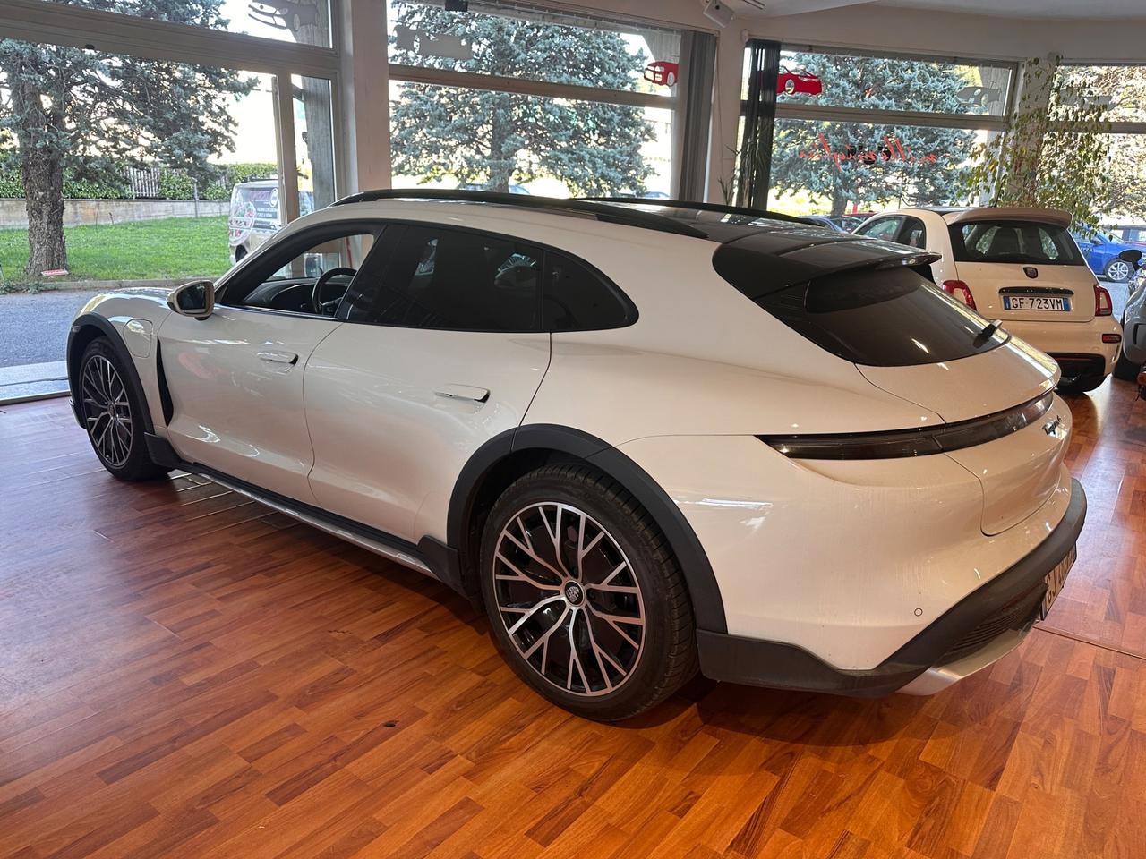 Porsche Taycan 4S Cross Turismo