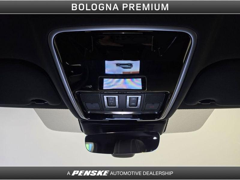 Land Rover Range Rover Velar Range Rover Velar 2.0D I4 204 CV R-Dynamic SE