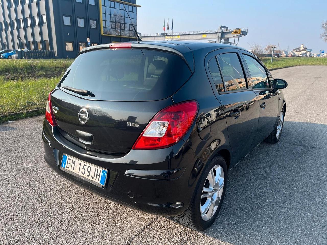 Opel Corsa 1.2 85CV 5 porte GPL-TECH