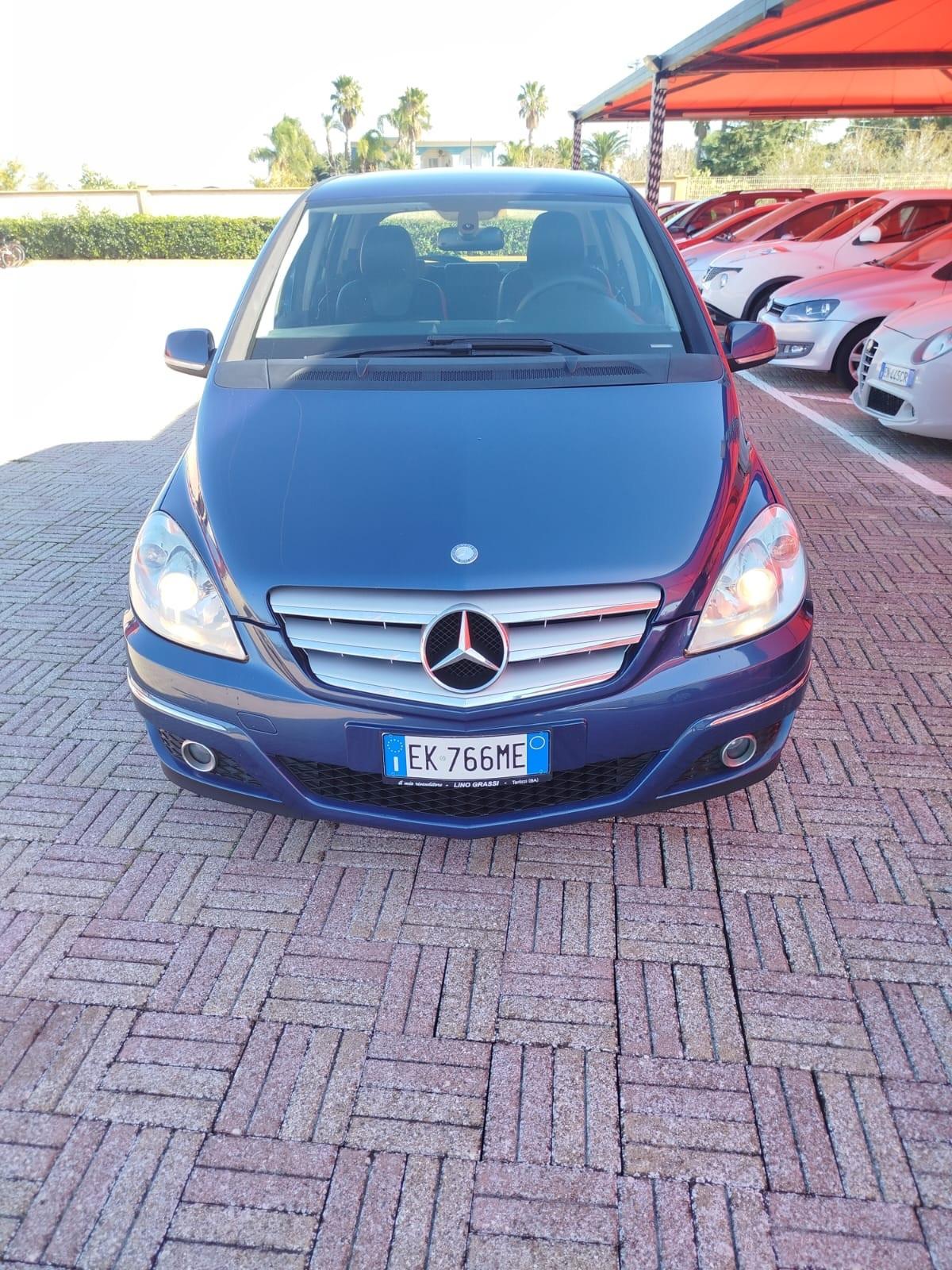 Mercedes-benz B 180 NGT BlueEFFICIENCY Executive