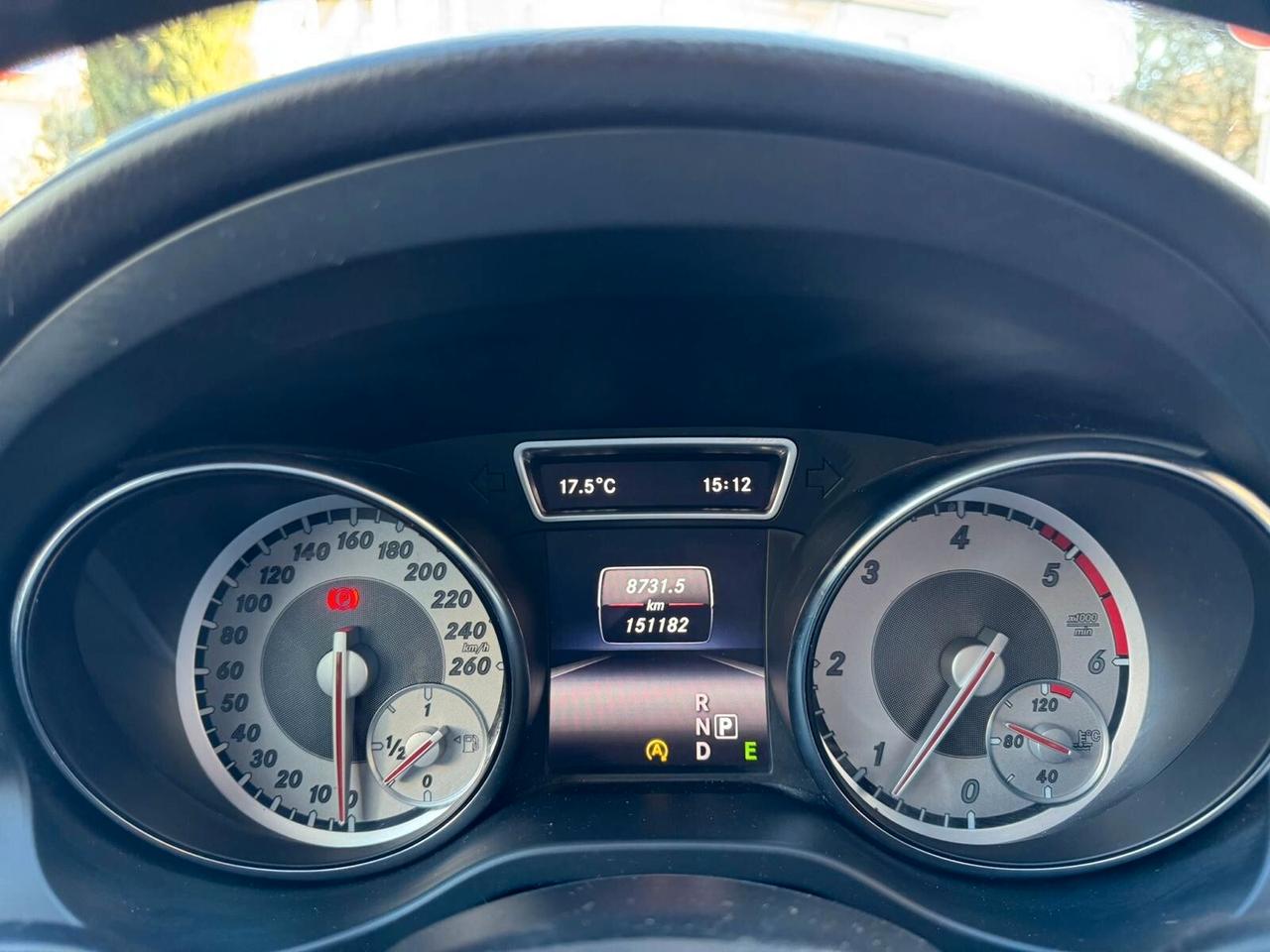 MERCEDES GLA 200 d AUTOMATIC PREMIUM