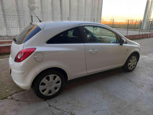 OPEL Corsa 1.2 3 porte Sport NEOPATENTATI