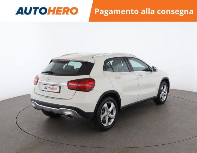 MERCEDES-BENZ GLA 200 d Automatic 4Matic Sport