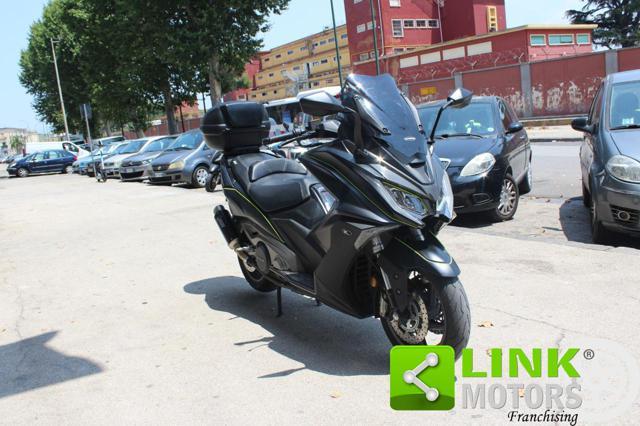 KYMCO AK 550 .